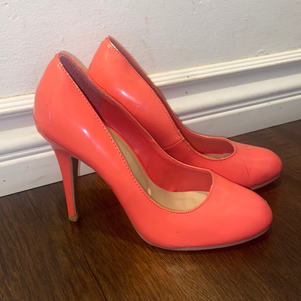 Vintage DIVA LOUNGE CORAL HEELS PUMPS SZ 7